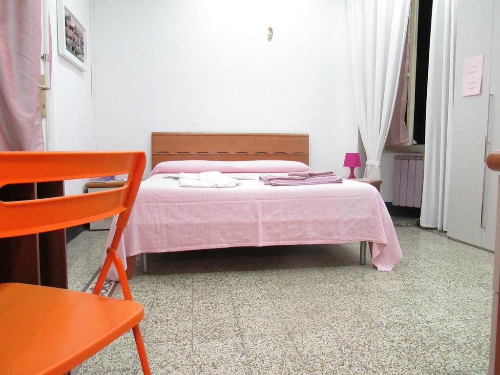 Guest House Erika La Spezia Phòng bức ảnh