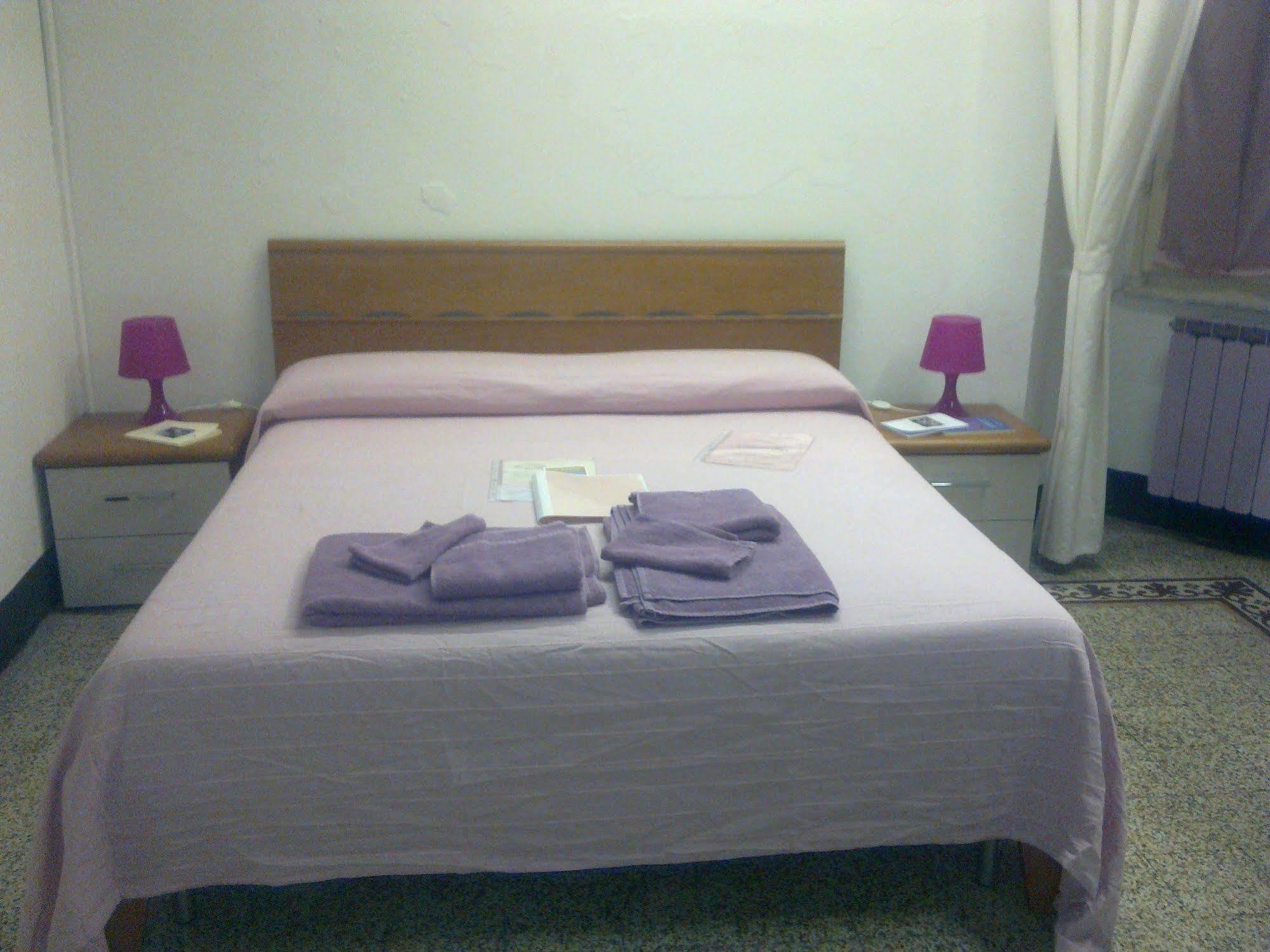 Guest House Erika La Spezia Ngoại thất bức ảnh